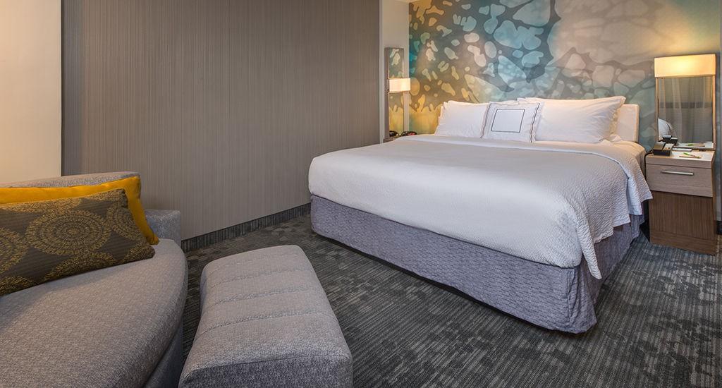 Courtyard By Marriott Youngstown Canfield Buitenkant foto