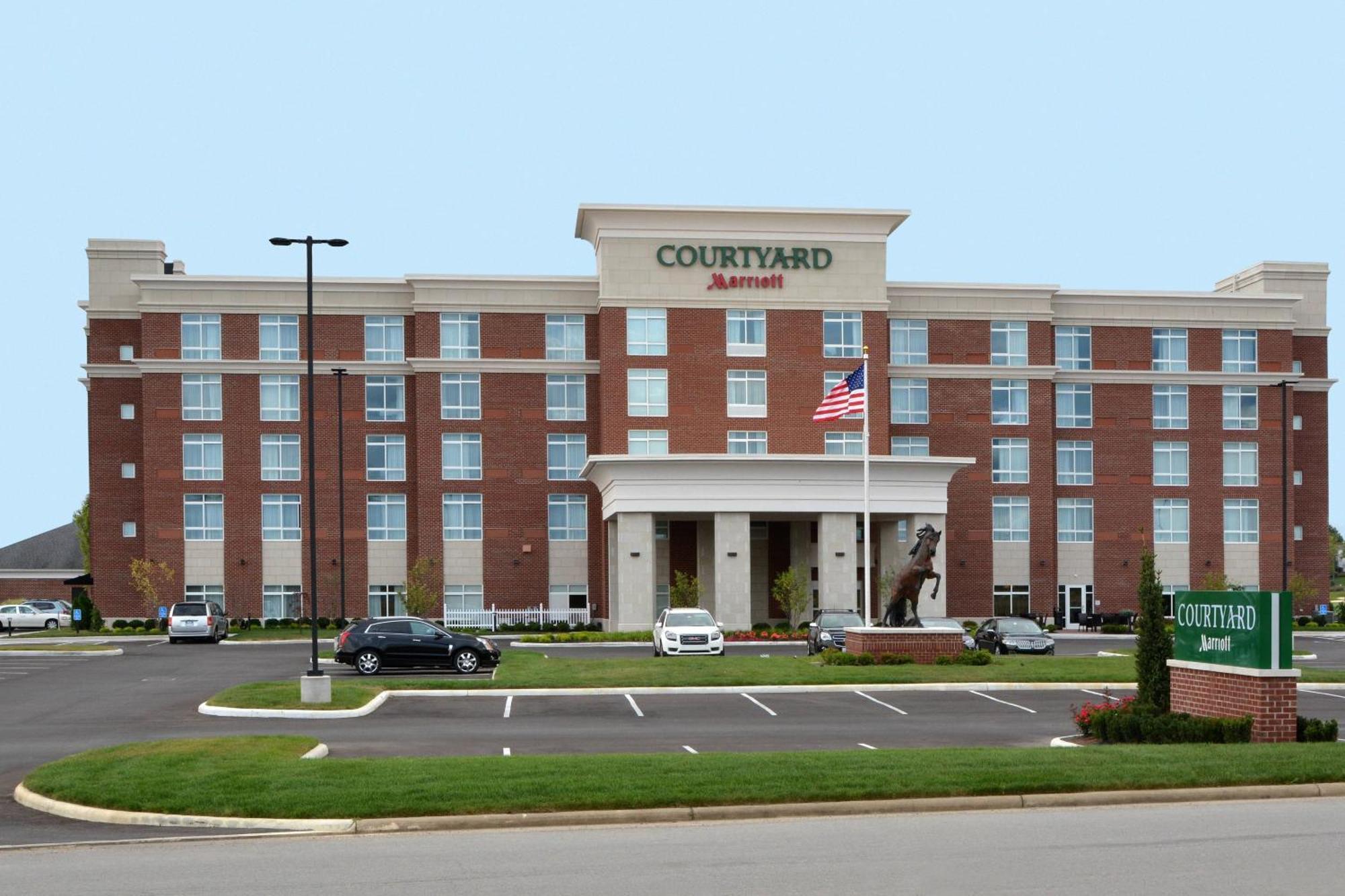 Courtyard By Marriott Youngstown Canfield Buitenkant foto