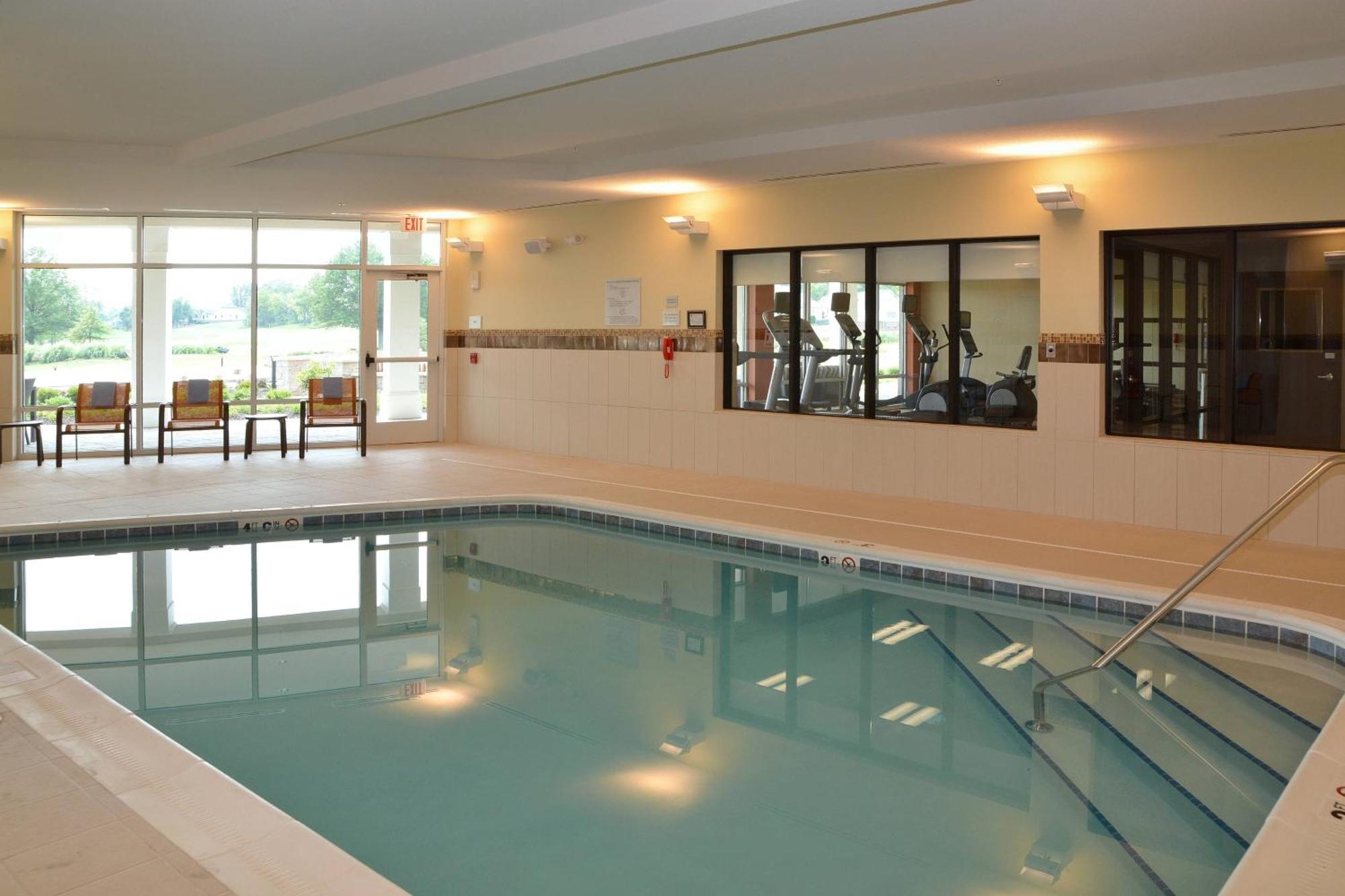 Courtyard By Marriott Youngstown Canfield Buitenkant foto